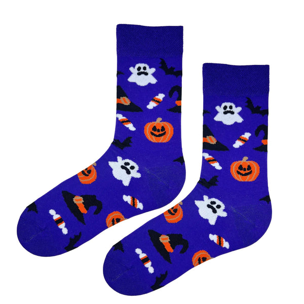 Spooky Ghost & Pumpkin Socks ๐๐ป โ the perfect Halloween essential! Featuring cute white ghosts, pumpkins, bats, candy, and witch hats on a bright blue base,